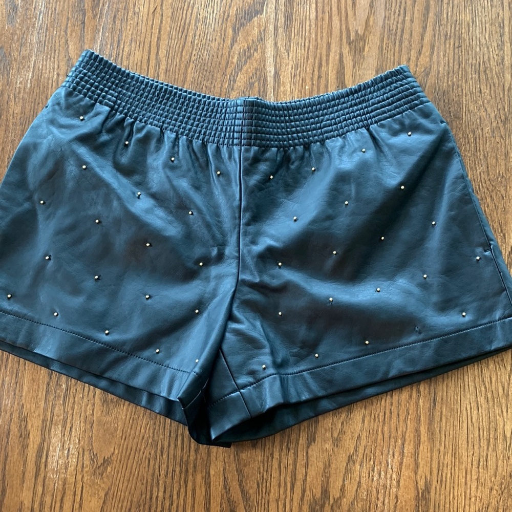 Club Monaco gold detail shorts